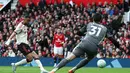 Sadar butuh gol cepat, Liverpool langsung tancap gas pada awal babak kedua. Hasilnya hingga menit ke-56 Liverpool berhasil menyamakan kedudukan lewat gol Dominik Szoboszlai dan Cody Gakpo. (AFP/Darren Staples)