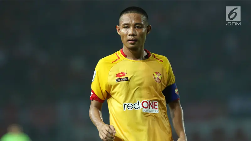 Aksi Evan Dimas dan Ilham Udin Armaiyn Saat Laga Selangor FA Lawan Persija