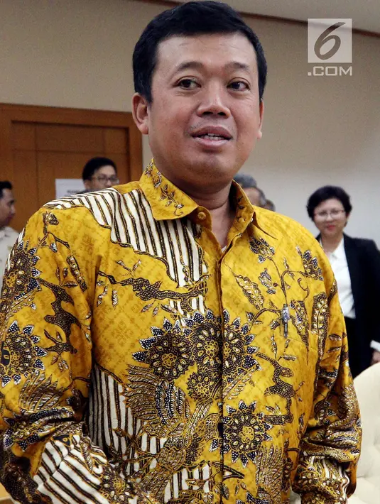 Kepala BNP2TKI Nusron Wahid saat rapat kerja dengan Timwas TKI di Senayan, Jakarta, Rabu (21/3). Sebelumnya Zaini Misrin Arsyad dieksekusi mati oleh pemerintah Arab Saudi tanpa pemberitahuan resmi kepada Pemerintah Indonesia. (Liputan6.com/JohanTallo)