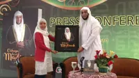 Syekh Ali Jaber yang berasal dari Madinah, Arab Saudi baru saja merilis buku berjudul Cahaya Dari Madinah. 