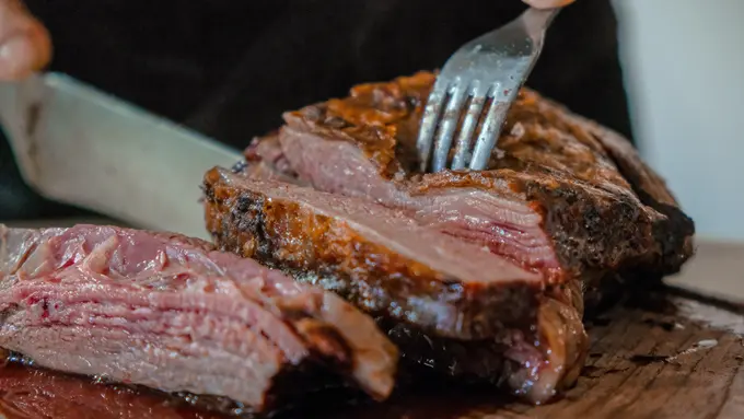 Ilustrasi daging asap/dok. Unsplash Jose