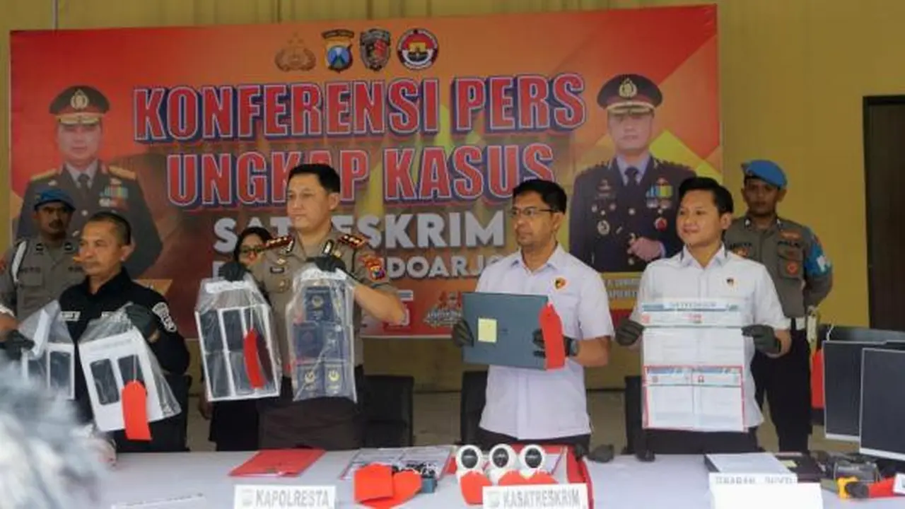 Markas Sindikat Penipuan Online Lintas Negara di Sidoarjo Digerebek, 8 WN Vietnam Diringkus