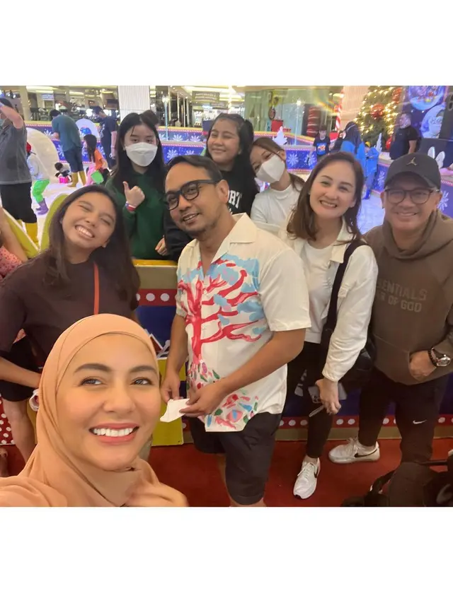 Meisya Siregar bersama keluarga (Instagram/meisya_siregar)