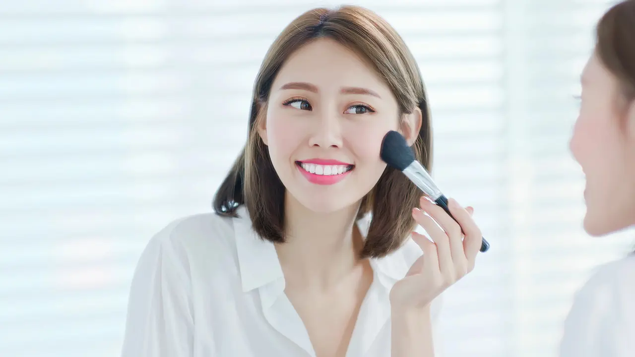 Brush Make Up