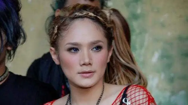 Ternyata Begini Tampilan Makeup Mulan Jameela Dulu dan Sekarang