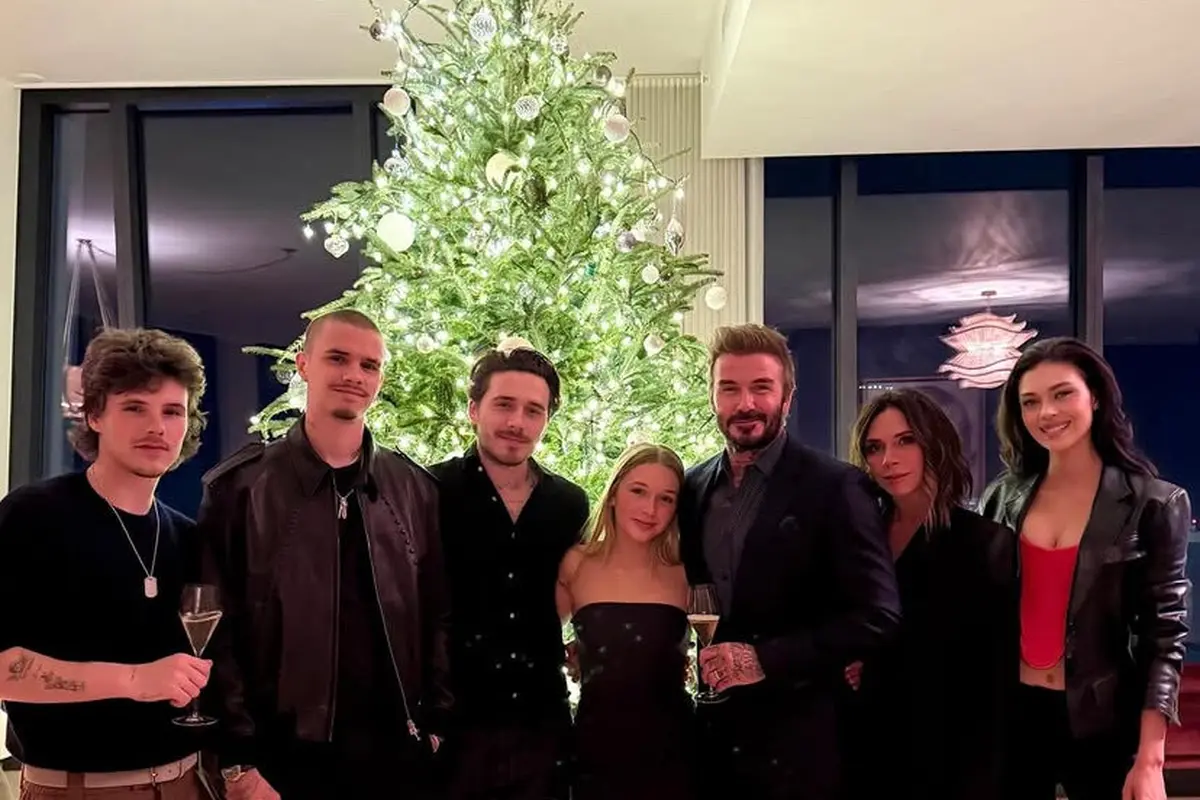 Keluarga Good Looking David dan Victoria Beckham Rayakan Natal di Rumah Mewah