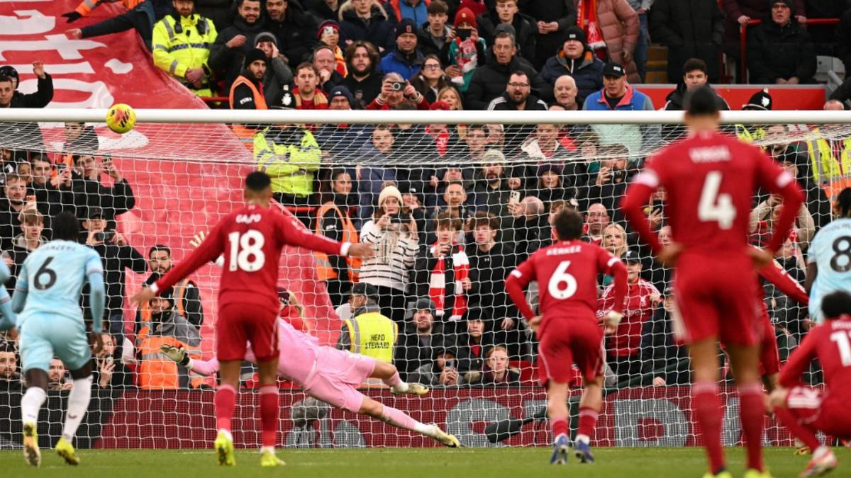 Liverpool Menguji Kesabaran Publik Anfield