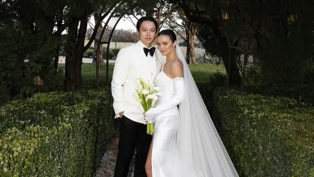 Gaun Pengantin Putih Amanda Rawles