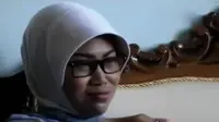 Lilis Karlina, seorang PNS di Brebes, mendatangi RSUD untuk menawarkan salah satu ginjal miliknya.