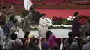 Megawati Soekarno Putri (kedua kanan) bersama Mantan Wakil Presiden Budiono hadiri peringatan lahirnya Pancasila di Gedung Merdeka, Bandung, Jawa Barat, Rabu (1/6/2016). (Liputan6.com/Faizal Fanani)