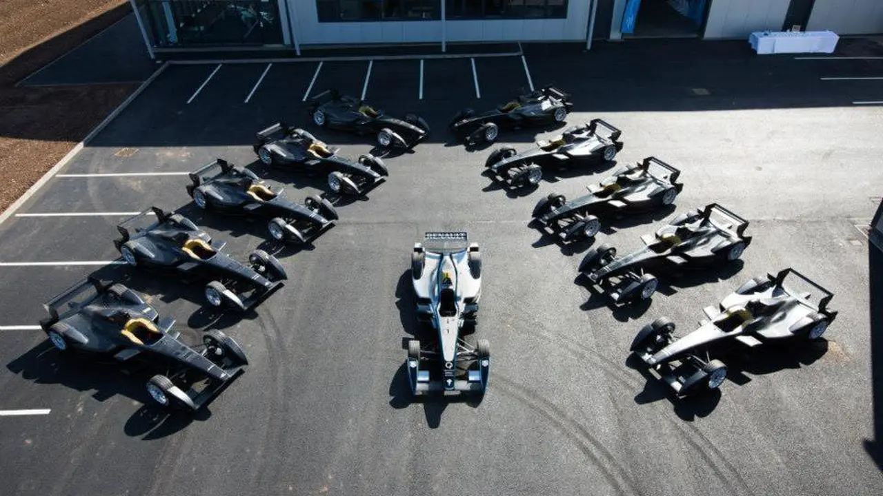 Mobil balap Formula E akan dijual