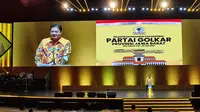 Ketua Umum Partai Golkar Airlangga Hartarto dalam rapat kerja daerah DPD Golkar Jabar di Sentul, Bogor, Jumat (3/6/2022). (Liputan6.com/Achmad Sudarno)