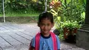 Angeline saat mengenakan seragam olahraga. Dalam fanpage di Facebook foto ini tertuliskan kalimat “Angeline siap berolahraga” (Facebook.com/Find Angeline - Bali's Missing Child)