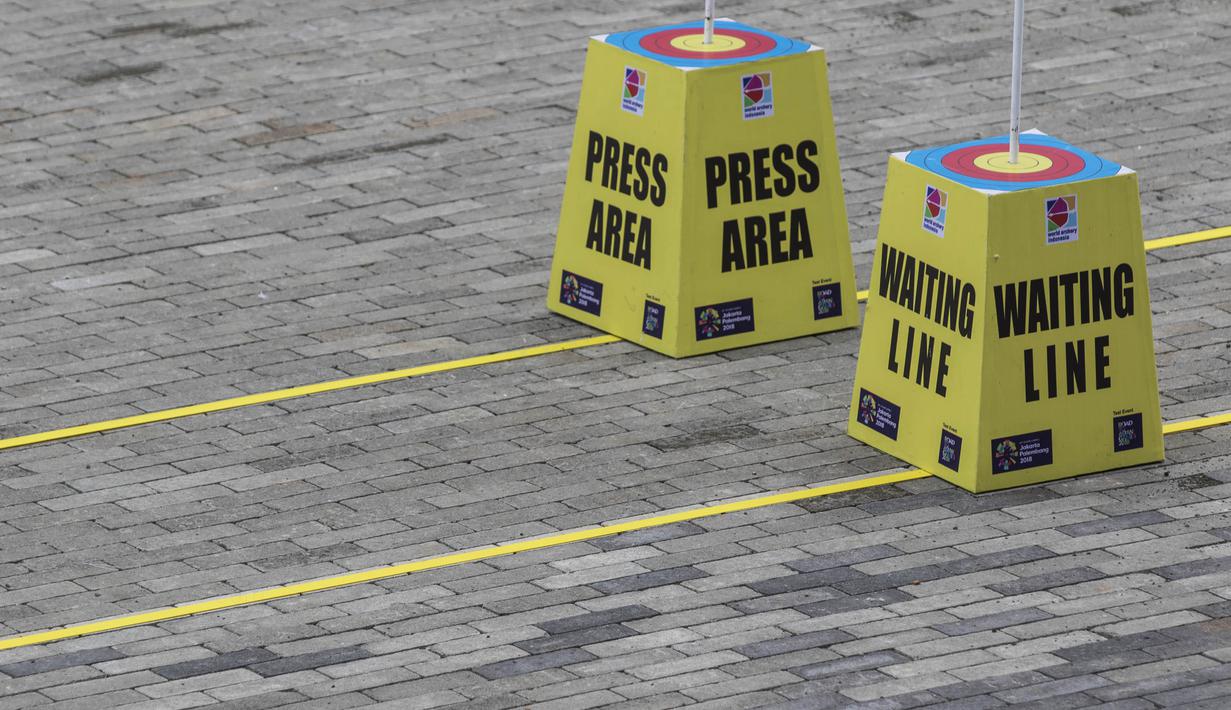 Balok pembatas area untuk media di Stadion Panahan, Jakarta, Kamis (8/2/2018). Lokasi ini akan menjadi salah satu venue pelaksanaan Asian Games 2018. (Bola.com/Vitalis Yogi Trisna)