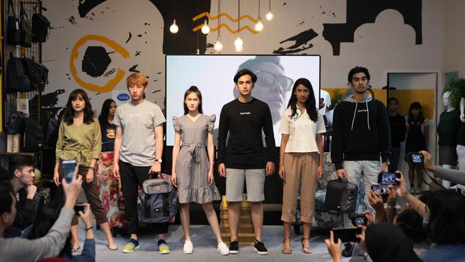 Mezzo resmi meluncurkan Onmezzo.com untuk melengkapi pengalaman Anda dalam belanja produk fashion. Sumber foto: PR.