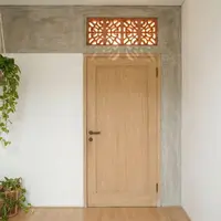 Model Pintu Kamar dengan Ventilasi Roster Kecil di Bagian Atas. Foto: AI Generated