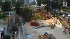 Suasana proyek pembangunan Taman Spot dan Budaya Dukuh Atas, Jakarta, Rabu (19/6/2019). Taman tersebut digunakan untuk menciptakan ruang ekspresi budaya yang pembangunnnya hampir rampung. (merdeka.com/Imam Buhori)