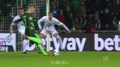 Florian Kainz mencetak dua gol indah saat Werder Bremen mengalahkan Wolfsburg 3-1. This video is presented by Ballball.