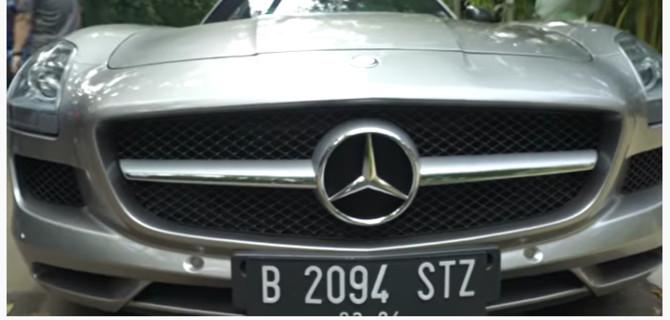 Mercedes-Benz SLS AMG (Instagram andreastaulany)