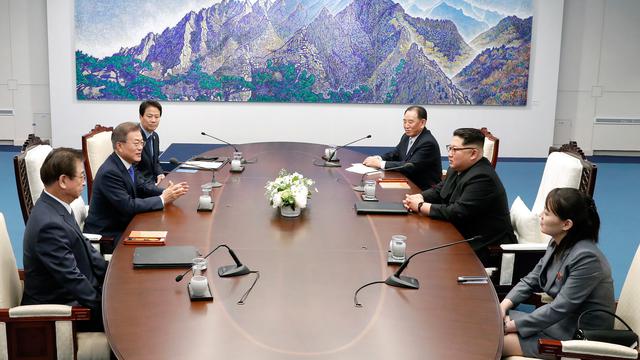 Suasana Hangat Pertemuan Kim Jong-un dan Moon Jae-in di Peace House
