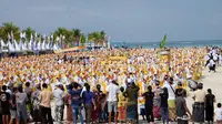 Ribuan Penari Sakral Bikin Heboh Wisman di Festival Nusa Penida