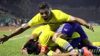 Pemain asing andalan Gresik United, Patrick Da Silva (atas). (Liputan6.com/Dimas Angga P)
