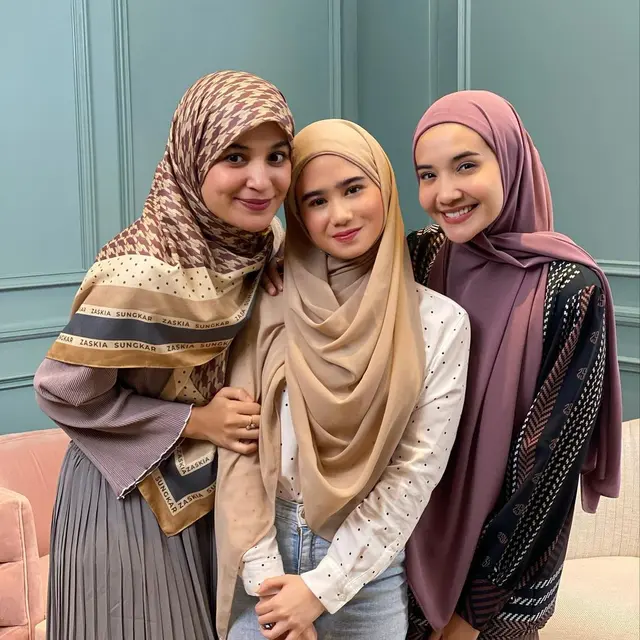 6 Potret Kebersamaan Shireen Sungkar dan Tissa Biani, Disebut Duo Fitri