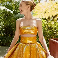 Carey Mulligan mengenakan perhiasan mewah yang dibuat selama 350 jam.dok.  Cartier