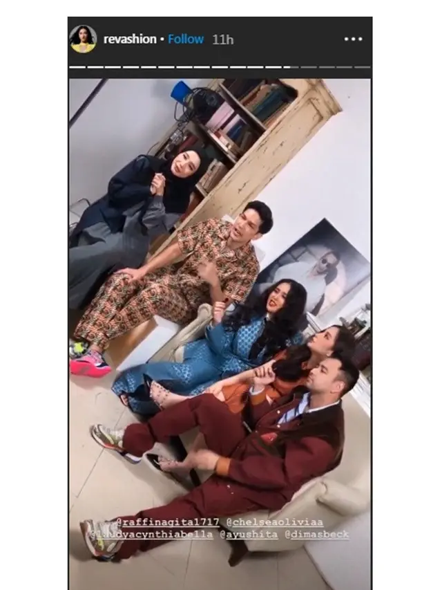 7 Momen Seru BBB dan Melly Goeslaw saat Pemotretan, Tetap Kompak