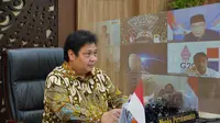 Menteri Koordinator Bidang Perekonomian yang juga Ketua Komite Percepatan Penyediaan Infrastruktur Prioritas (KPPIP) Airlangga Hartarto memimpin Rapat Koordinasi bersama para Menteri dan Pimpinan Lembaga, dengan Gubernur Jawa Barat Ridwan Kamil, Rabu (11/5/2022)