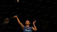 Tunggal putra Malaysia, Lee Chong Wei menang melawan tunggal putra China, Wang Zhengming, pada perempat final BCA Indonesia Open 2016 di Istora Senayan, Jakarta, Jumat (3//6/2016). (Bola.com/Vitalis Yogi Trisna)