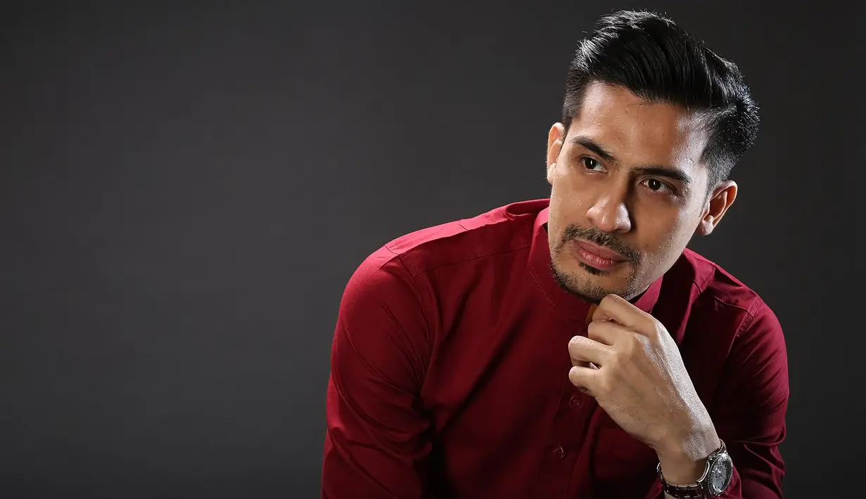 "Mendalami karakternya saya banyak nonton film Indonesia. Saya pelajari bagaimana mengeluarkan emosi saat berakting. Saya harus bisa mengeluarkan 5 emosi dalam satu waktu. Sedih, senang, marah, dan sebagainya," jelasnya. (Bambang E. Ros/Bintang.com)