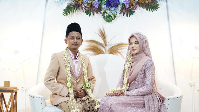 Di Tengah Kenaikan Harga, Pria Asal Ponorogo Ini Pakai Beras untuk Mahar