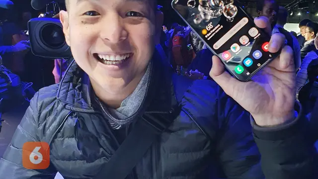 Ernest Prakasa dan Galaxy S20 Ultra