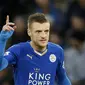 Penyerang Leicester, Jamie Vardy adalah salah satu pemain yang bersinar ditahun 2015, Rumornya Chelsea dan Manchester City menjadi klub yang terdepan untuk merekrutnya, Vardy dibanderol €45 Juta (euro)  (Reuters/Ed Sykes)