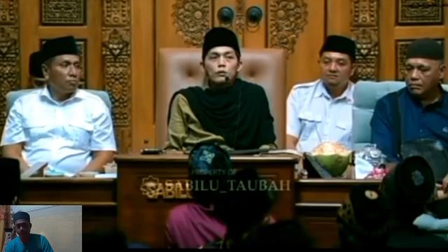 Gus Iqdam menjelaskan bahwa dirinya tidak pernah pasang tarif untuk mengundangnya (SS: YouTubeAFID ST Pusat)
