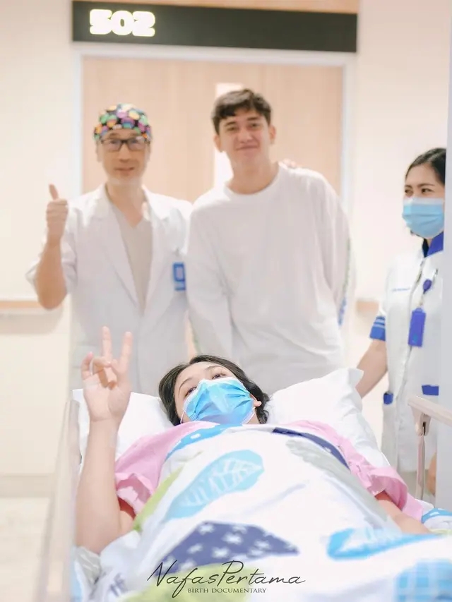 Adipati Dolken dikaruniai putri, Naeswari Isthika Dyah Koesmadji (Foto Nafaspertama via Instagram @adipati)