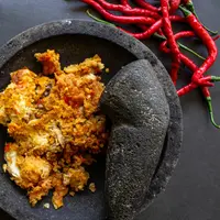 3 Menu Makan Siang Ala ayam geprek mas man, Pakai Bumbu Cinta untuk Rasa yang Beda