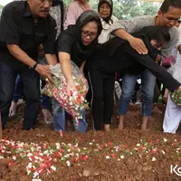 Proses pemakaman Chef Harada dilangsungkan secara Islami. (Agus/KapanLagi.com)