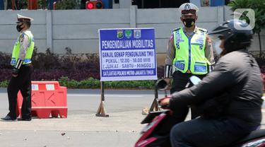 FOTO: Pengendalian Mobilitas Ganjil Genap Pengunjung TMII