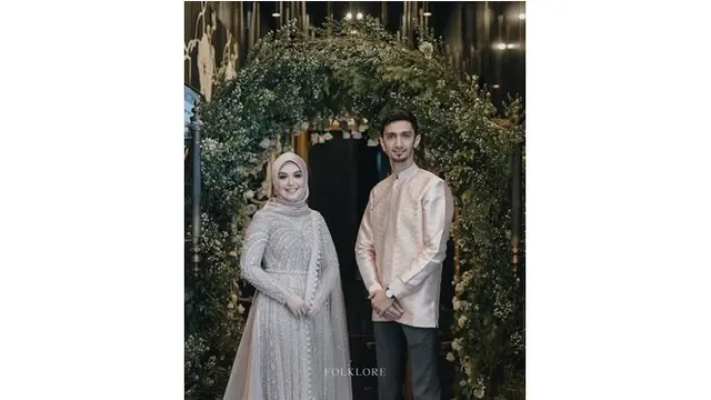 7 Momen Lamaran Vebby Palwinta dan Razi Bawazier, Penuh Kebahagiaan