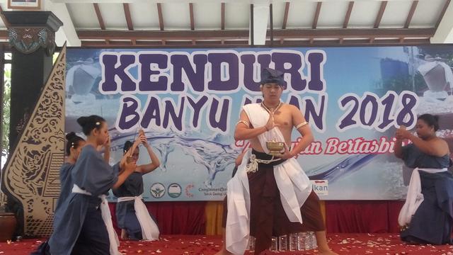 Kenduri Banyu Udan Cara Warga Sleman Muliakan Air Hujan Regional Liputan6 Com