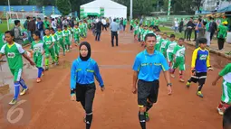 Peserta bersiap untuk mengikuti Milo Football Championship 2017 di Jakarta, Sabtu (18/2). Pemenang di ajang ini akan diajak untuk berlatih di FC Barcelona. (Liputan6.com/Angga Yuniar)