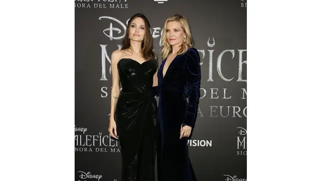 Perankan Maleficent, Ini 7 Pesona Angelina Jolie yang Masih Menawan di Usia 44 Tahun