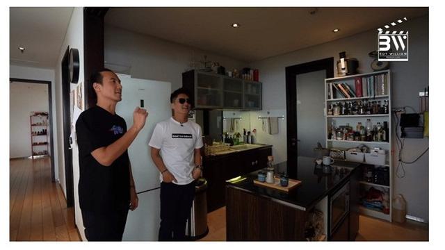 10 Potret Rumah Daniel Mananta yang Jarang Tersorot, Penuh Tanaman Milik Istri