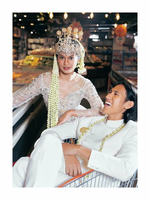 Hana Malasan &  Sean Gelael prewedding - instagram.com/eternalpictures__/hanamalasan/gelaelized