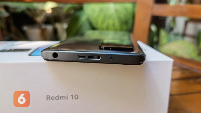 Redmi 10 masih mempertahankan jack audio 3,5mm (Liputan6.com/ Agustin Setyo W).