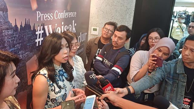 Direktur Pemasaran & Program Pariwisata InJourney Maya Watono konferensi pers perayaan Waisak 2024 di Candi Borobudur di Gedung Sarinah, Jakarta, Rabu (8/5/2024). (Maulandy/Liputan6.com)