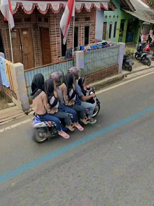 7 Potret Nyeleneh Orang Di Google Street View Ini Bikin Mringis
