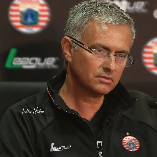 6 Editan Foto Jose Mourinho Jika Tinggal di Indonesia Ini Kocak